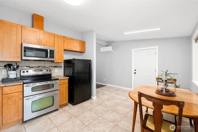 23303 100th Avenue SE, Kent, WA 98031