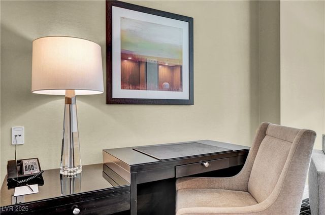 2000 North Fashion Show Drive 2815, Las Vegas, NV 89109