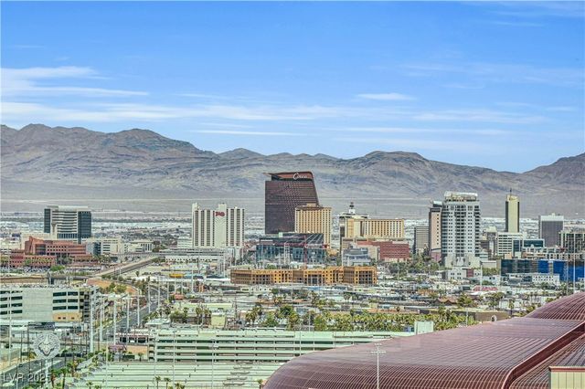 2000 North Fashion Show Drive 2815, Las Vegas, NV 89109