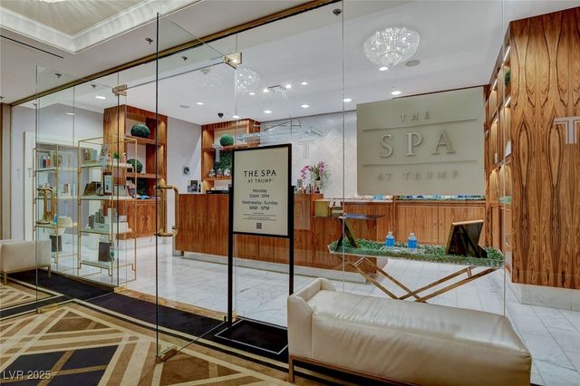 2000 North Fashion Show Drive 2815, Las Vegas, NV 89109