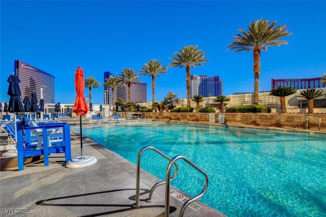 2000 North Fashion Show Drive 2815, Las Vegas, NV 89109