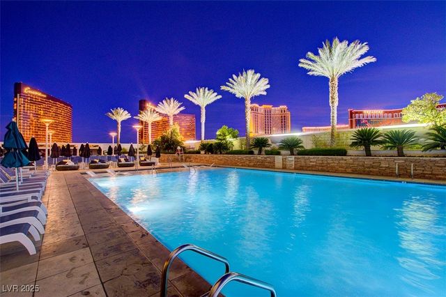 2000 North Fashion Show Drive 2815, Las Vegas, NV 89109