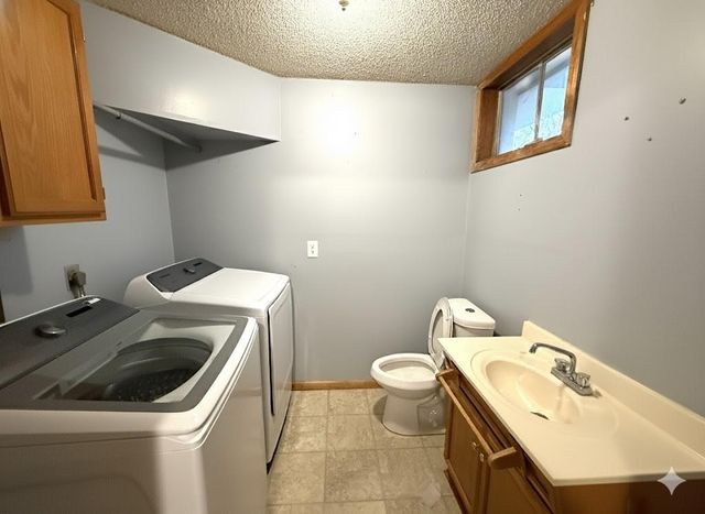 7904 Little Lane, Pleasant Valley, MO 64068