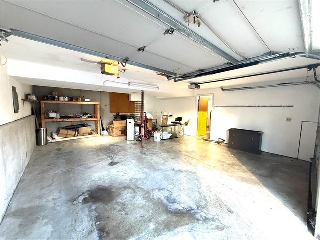 7904 Little Lane, Pleasant Valley, MO 64068