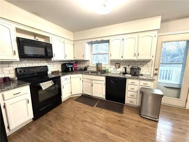 7904 Little Lane, Pleasant Valley, MO 64068