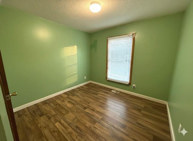 7904 Little Lane, Pleasant Valley, MO 64068