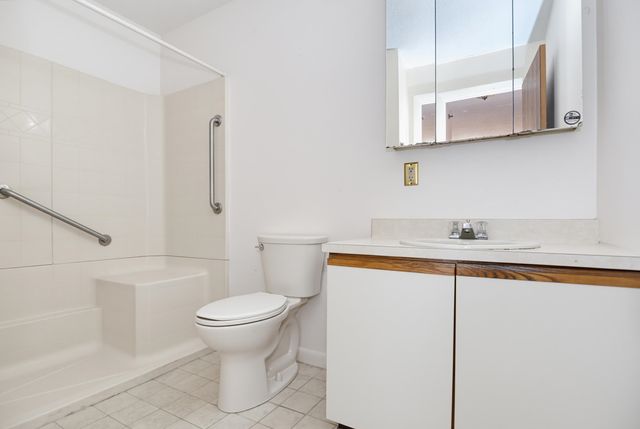 500 Candlewood Park Unit 35, Nashua, NH 03062