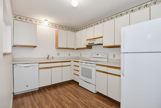 500 Candlewood Park Unit 35, Nashua, NH 03062