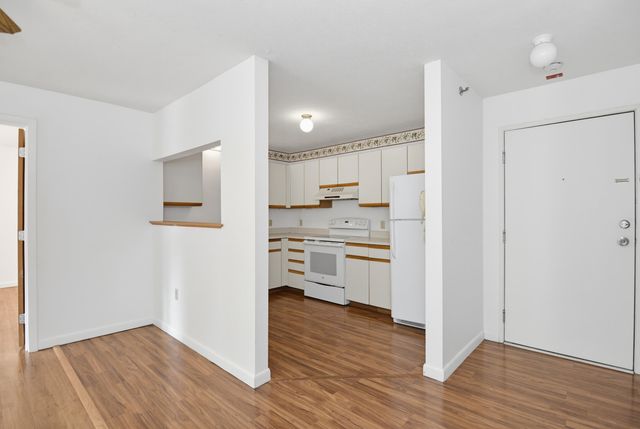 500 Candlewood Park Unit 35, Nashua, NH 03062