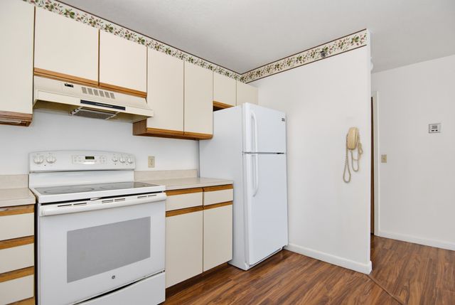 500 Candlewood Park Unit 35, Nashua, NH 03062