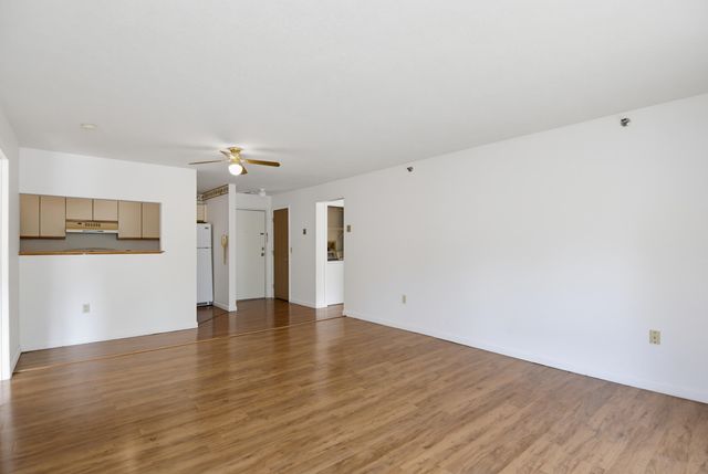 500 Candlewood Park Unit 35, Nashua, NH 03062
