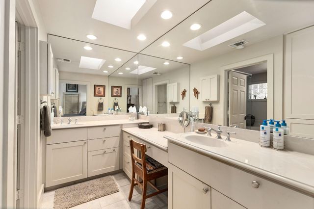 2360 Gun And Rod Circle, Brenham, TX 77833