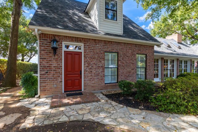 2360 Gun And Rod Circle, Brenham, TX 77833