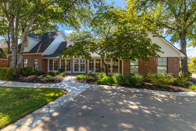 2360 Gun And Rod Circle, Brenham, TX 77833