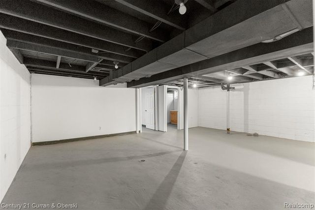 1046 6th Street, Wyandotte, MI 48192