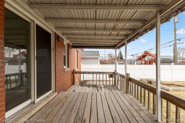 1046 6th Street, Wyandotte, MI 48192