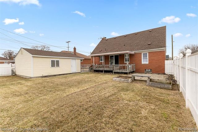 1046 6th Street, Wyandotte, MI 48192