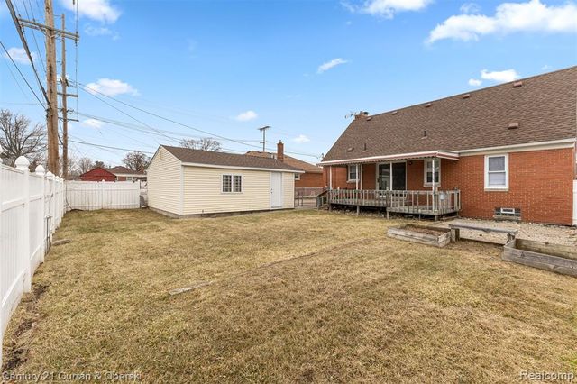 1046 6th Street, Wyandotte, MI 48192