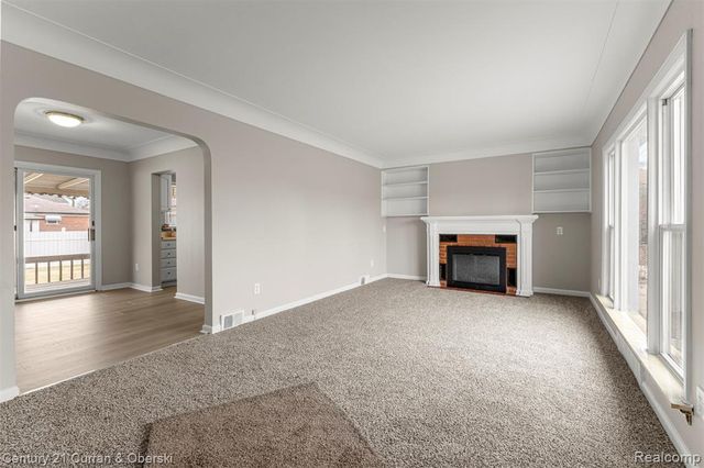 1046 6th Street, Wyandotte, MI 48192