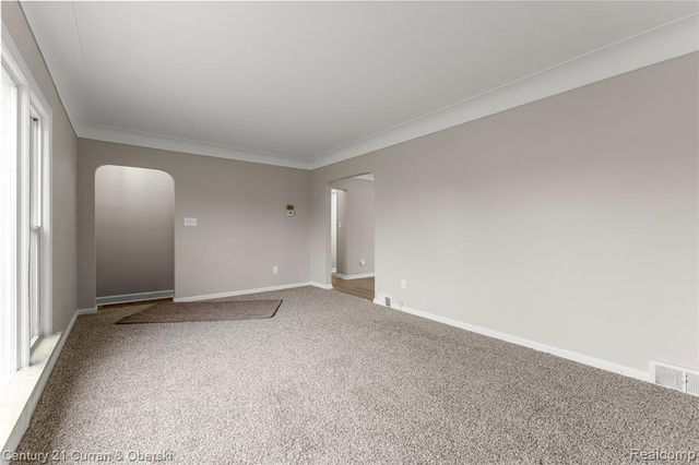 1046 6th Street, Wyandotte, MI 48192