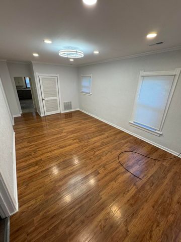 54 E Sylvania Avenue, Toledo, OH 43612