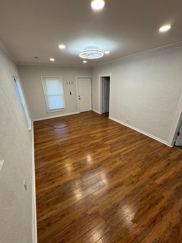 54 E Sylvania Avenue, Toledo, OH 43612