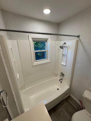 54 E Sylvania Avenue, Toledo, OH 43612