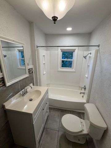 54 E Sylvania Avenue, Toledo, OH 43612