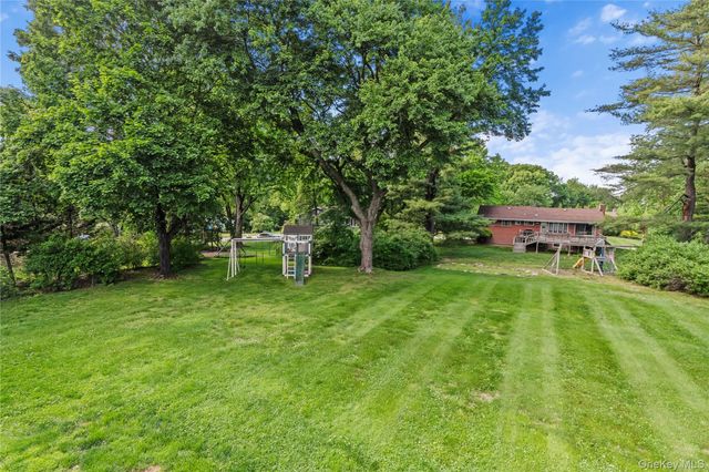 224 Willow Drive, Briarcliff Manor, NY 10510