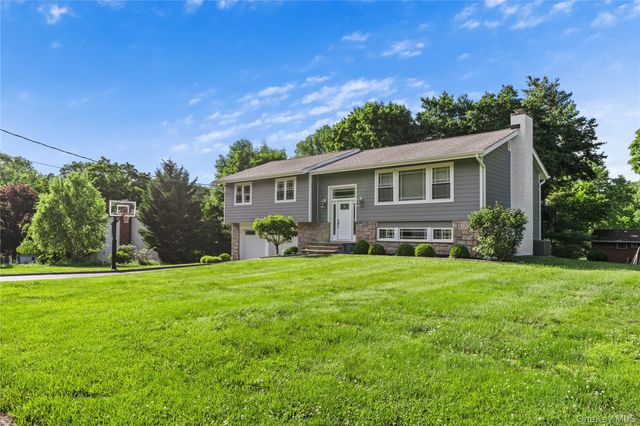 224 Willow Drive, Briarcliff Manor, NY 10510