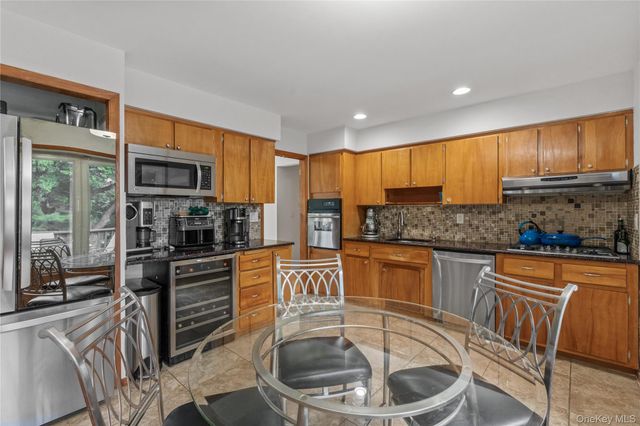 224 Willow Drive, Briarcliff Manor, NY 10510
