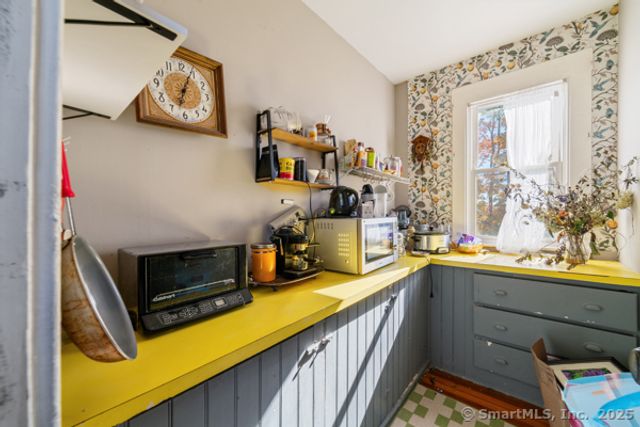 196 Center Street, West Haven, CT 06516