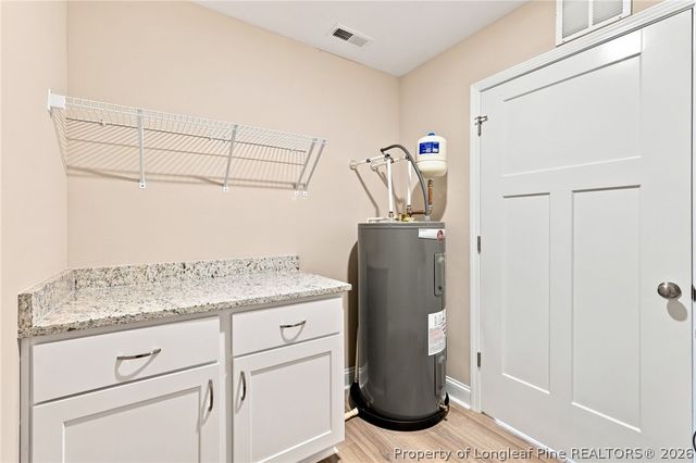 111 Kensington Circle, Fayetteville, NC 28301