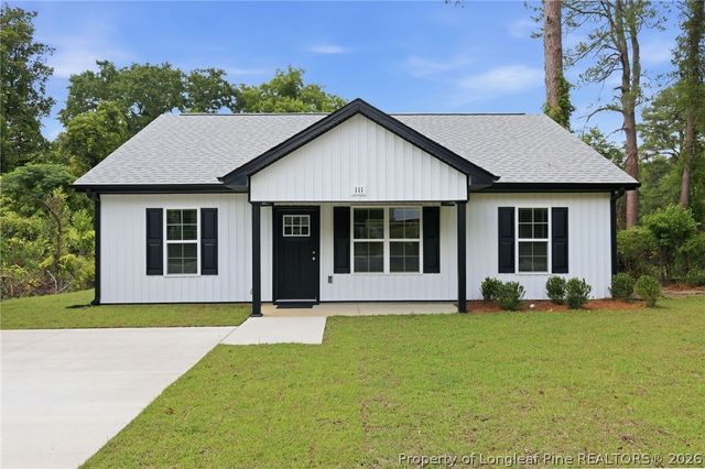 111 Kensington Circle, Fayetteville, NC 28301