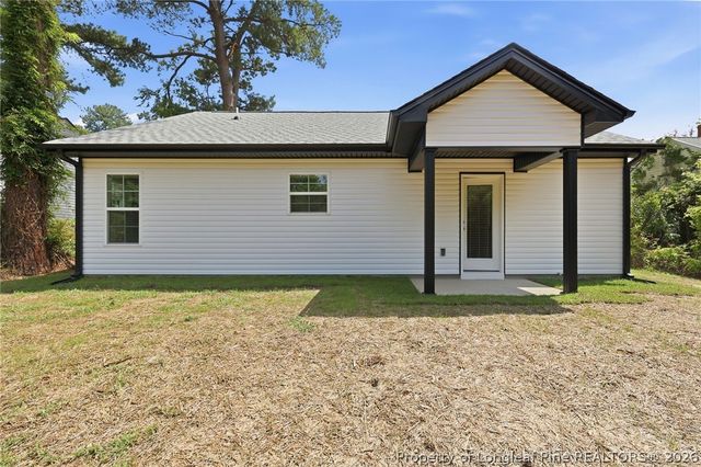 111 Kensington Circle, Fayetteville, NC 28301