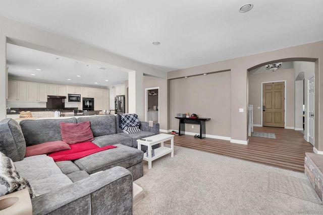 563 Crystal Downs Glen, Escondido, CA 92026