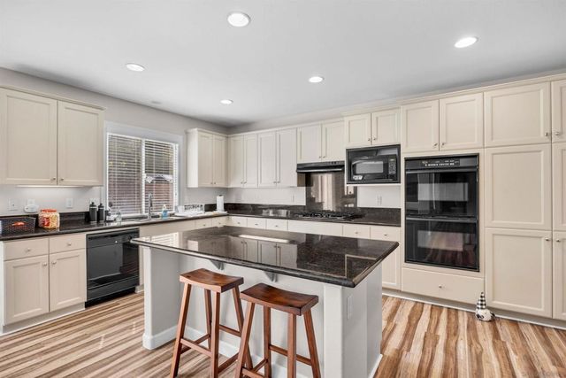 563 Crystal Downs Glen, Escondido, CA 92026