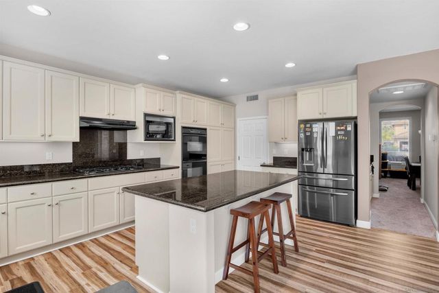 563 Crystal Downs Glen, Escondido, CA 92026