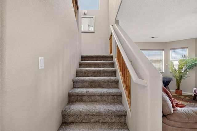 4701 26th Avenue NE, Rio Rancho, NM 87144