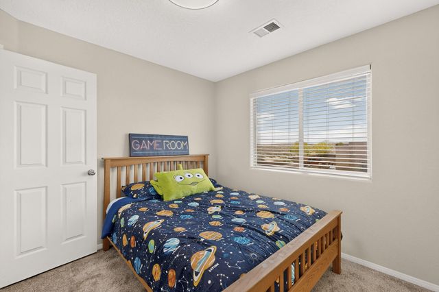 4701 26th Avenue NE, Rio Rancho, NM 87144