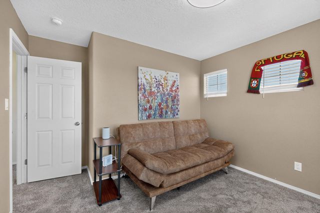 4701 26th Avenue NE, Rio Rancho, NM 87144
