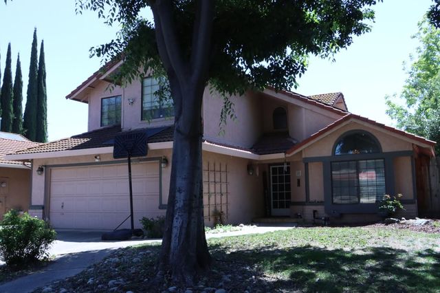 1000 Narvik Ln, Modesto, CA 95350