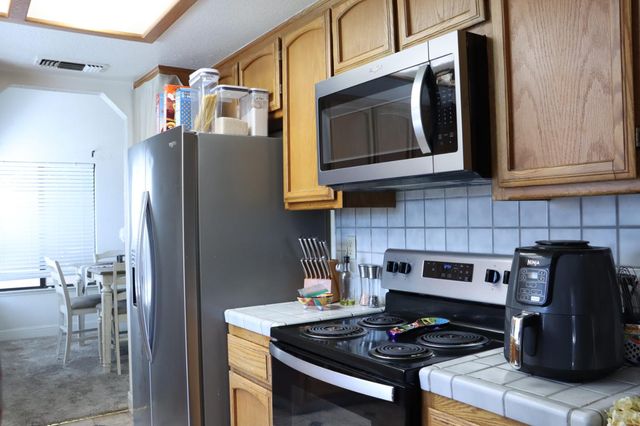1000 Narvik Ln, Modesto, CA 95350