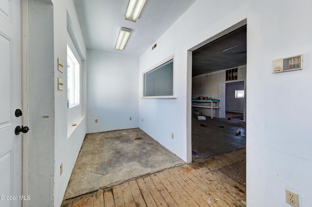 1353 Helderberg Avenue, Rotterdam, NY 12306