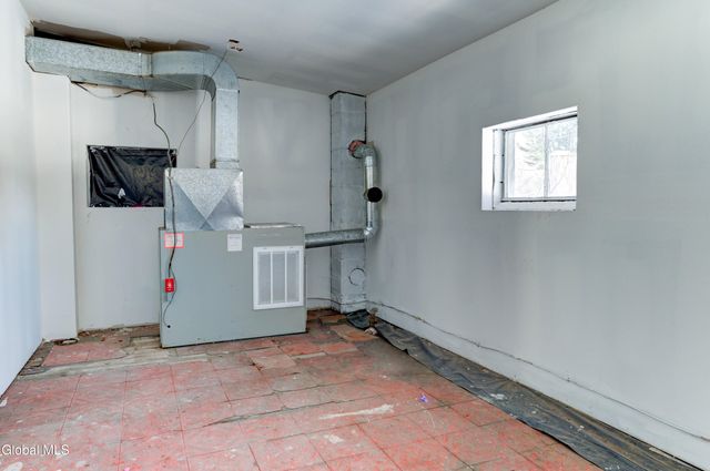 1353 Helderberg Avenue, Rotterdam, NY 12306