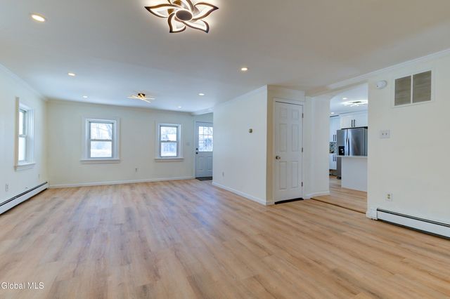 1353 Helderberg Avenue, Rotterdam, NY 12306