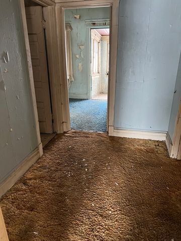 4742 N Sacramento Avenue, Chicago, IL 60625