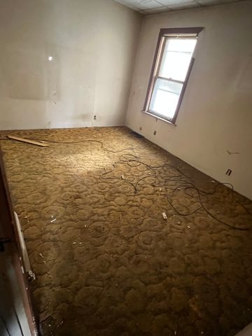 4742 N Sacramento Avenue, Chicago, IL 60625