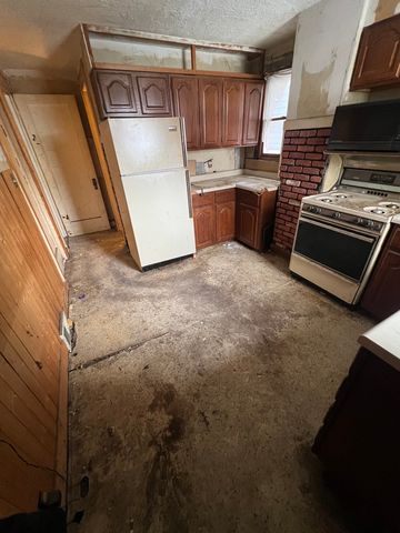 4742 N Sacramento Avenue, Chicago, IL 60625