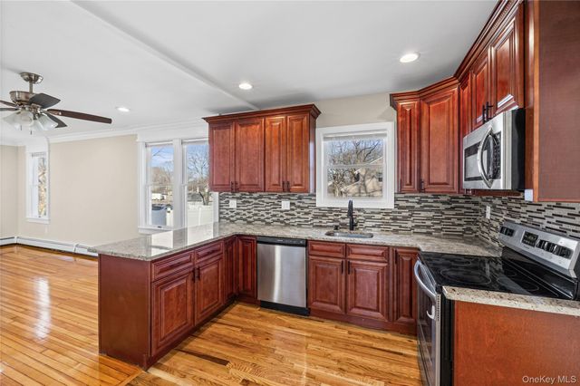 19 Milburn Road, Sound Beach, NY 11789